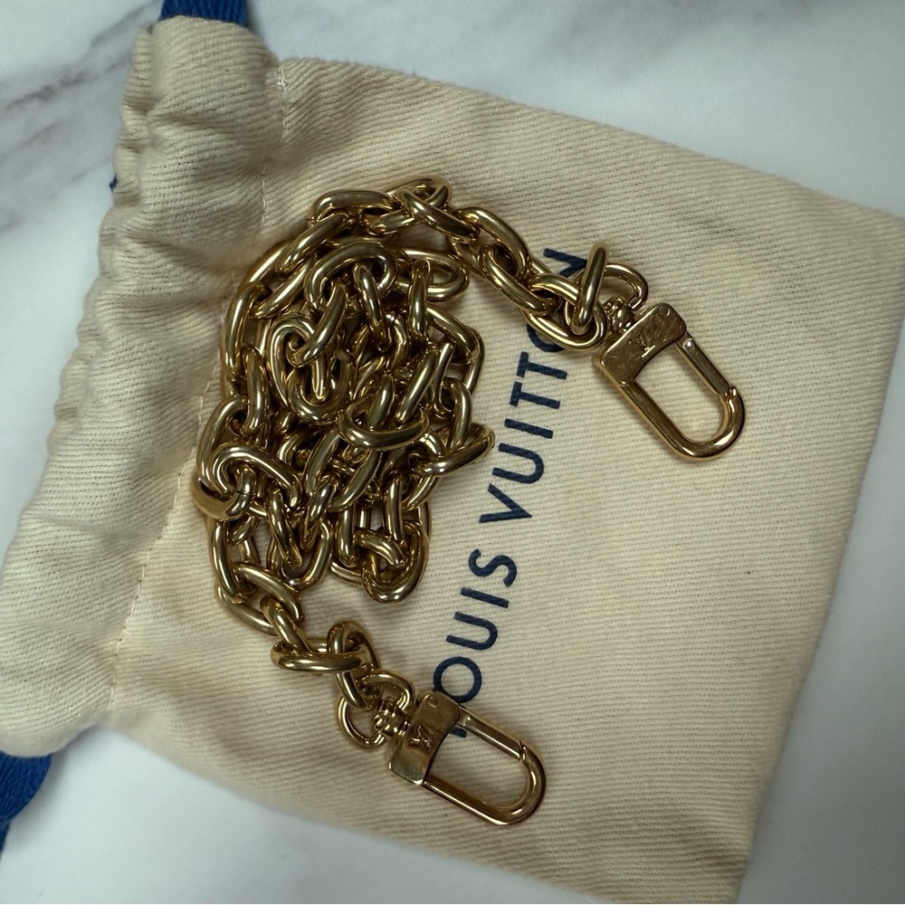 SOLD!!!   Louis Vuitton Cherry Monogram Crossbody Bag - Picture 5 of 14